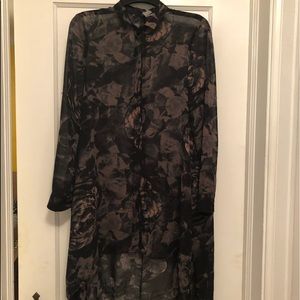 H&M Divided Grey patterned asymmetrical blouse